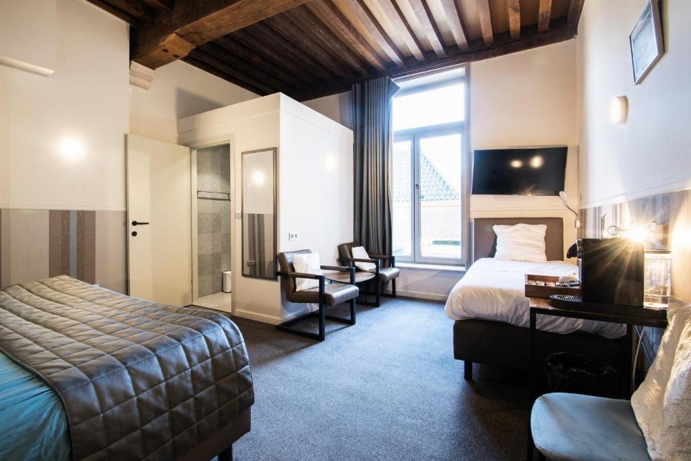 Room image 1